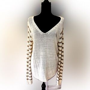 NEW - BLUE BY SAKS FIFTH AVENUE SWEATER